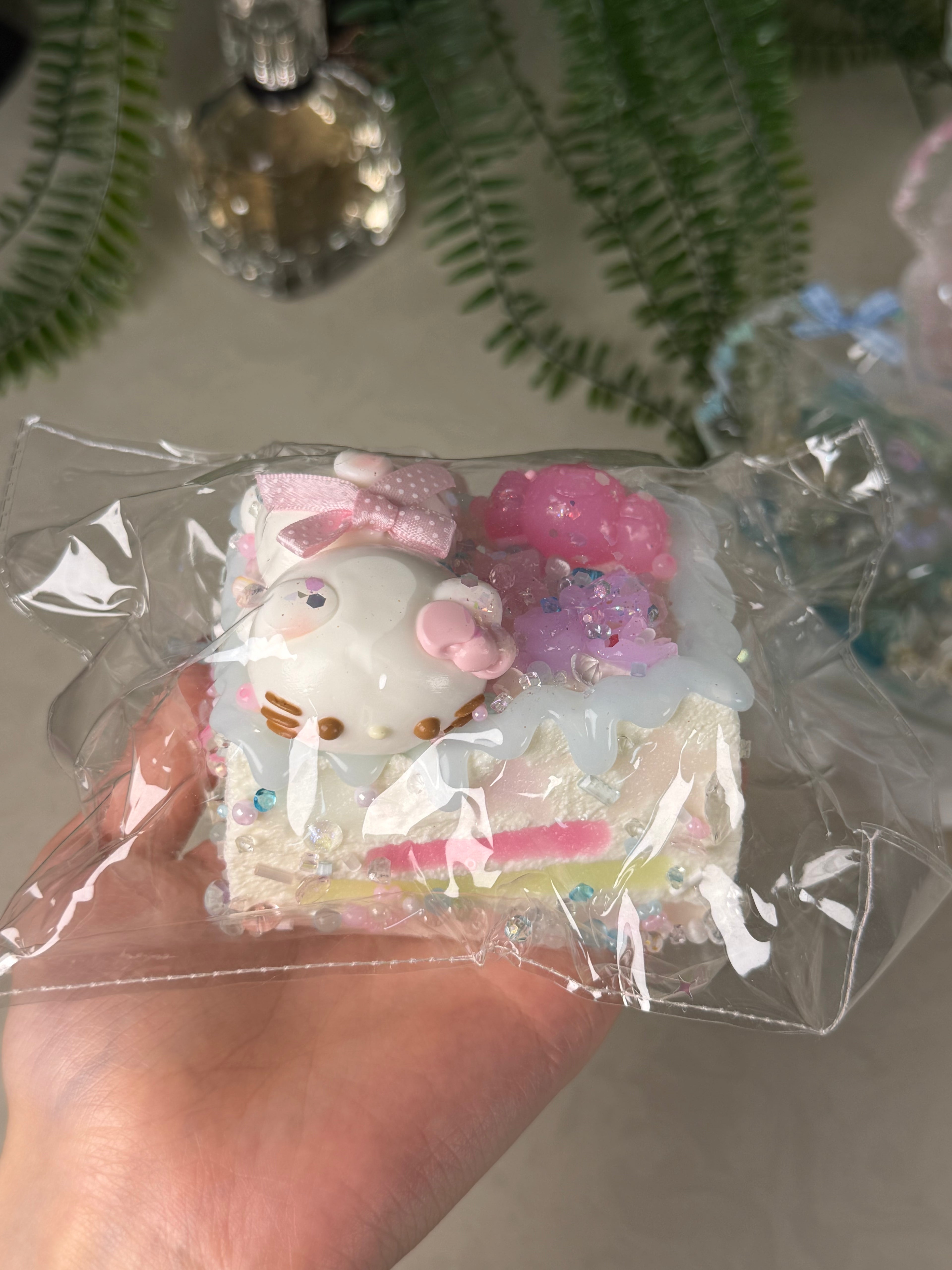 Nienienie Studio Kitty Cake Slice taba squishy
