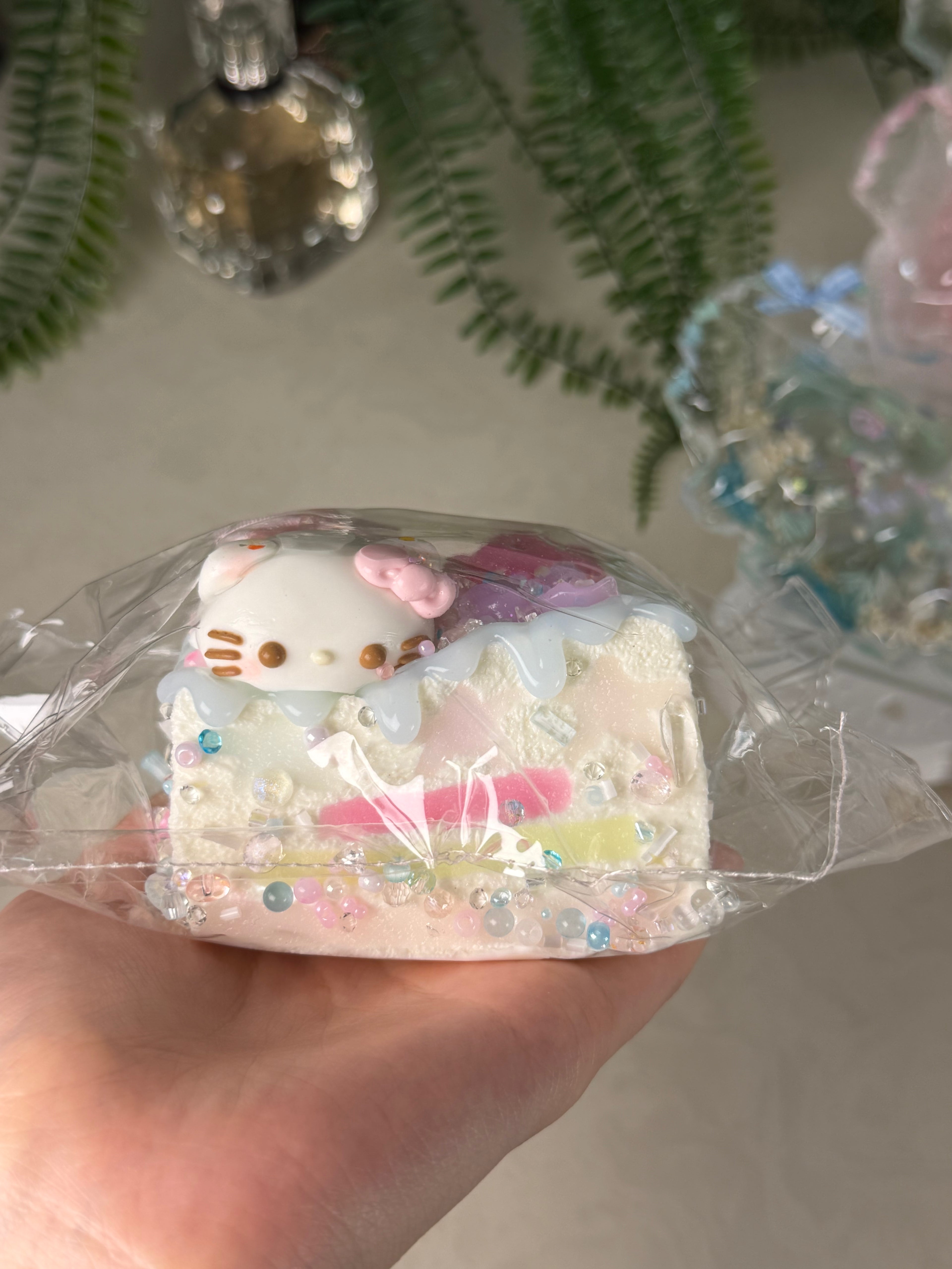 Nienienie Studio Kitty Cake Slice