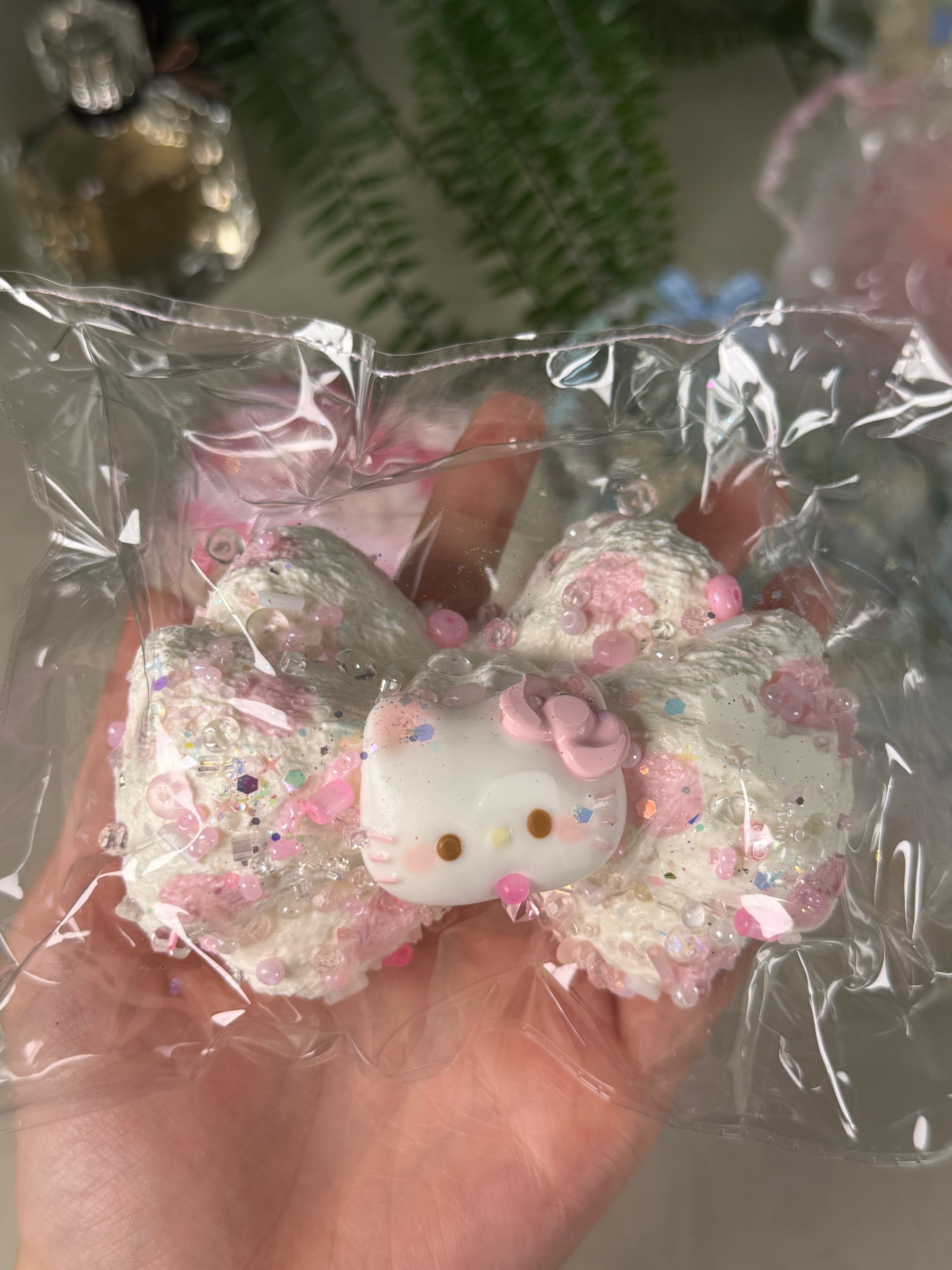 Nienienie Studio Bowtie taba squishy